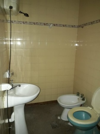 VENDO -  DOS LOCALES COMERCIALES + CASA -  CORONDA - REF: 335