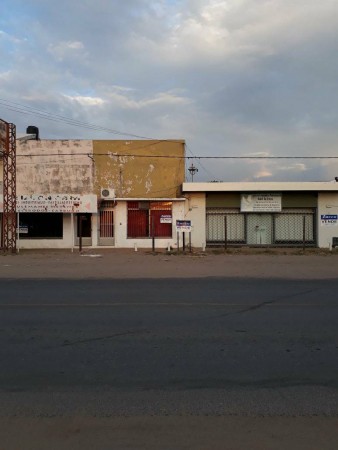 VENDO -  DOS LOCALES COMERCIALES + CASA -  CORONDA - REF: 335