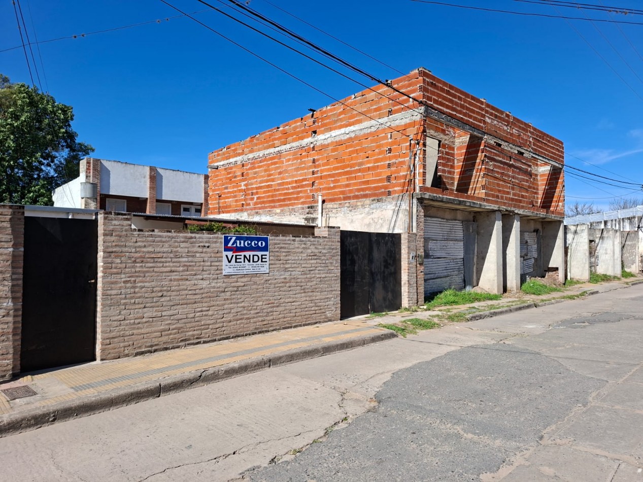 Venta - Casa en zona centrica - Coronda - Ref. No 606