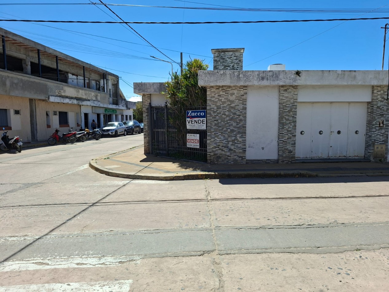 Ref. No 1320- CASA EN VENTA EN PLENO CENTRO DE LA CIUDAD.