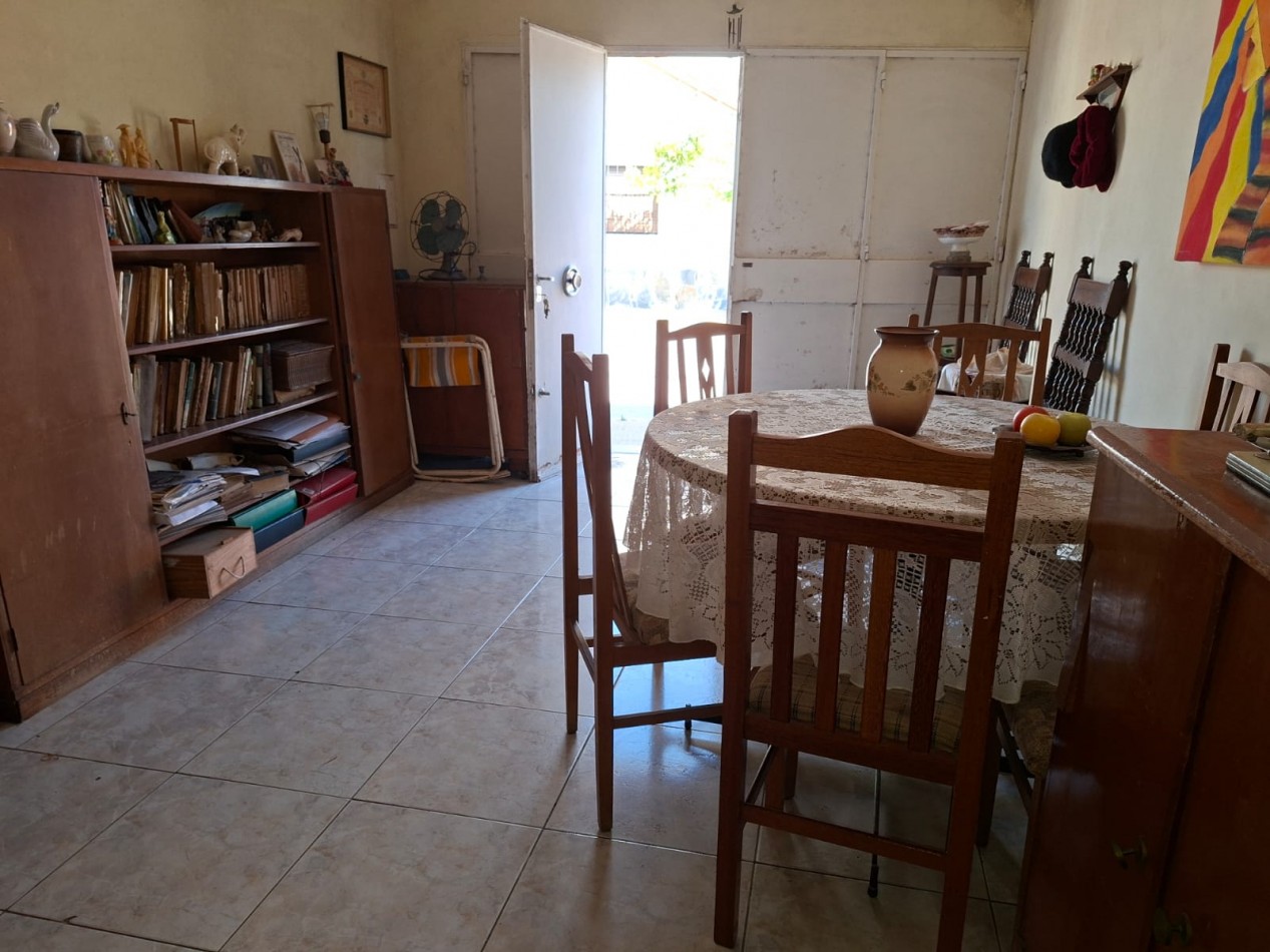Ref. No 1320- CASA EN VENTA EN PLENO CENTRO DE LA CIUDAD.