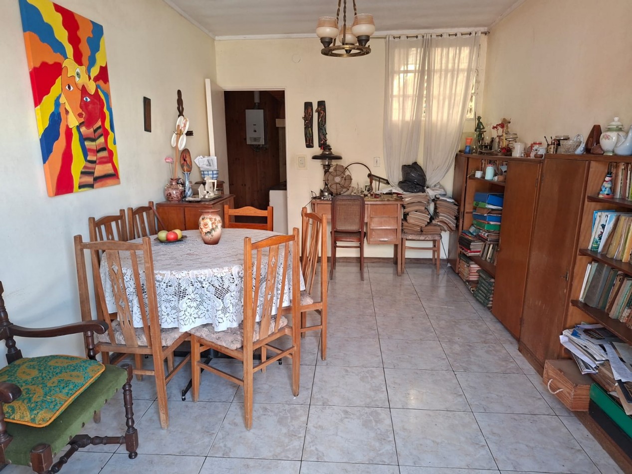 Ref. No 1320- CASA EN VENTA EN PLENO CENTRO DE LA CIUDAD.