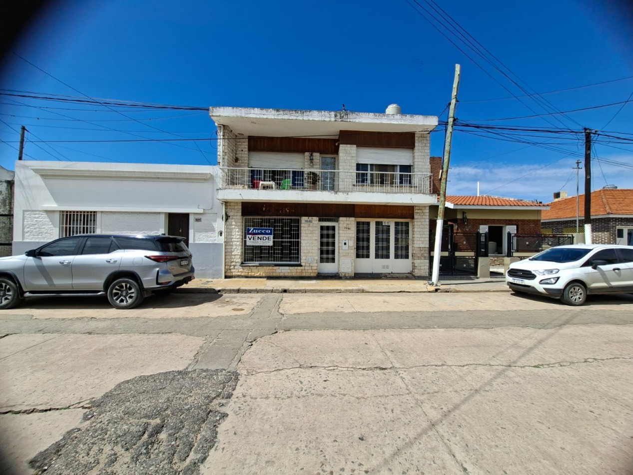 Venta local comercial + departamento. Excelente ubicacion. Coronda. Ref No 79
