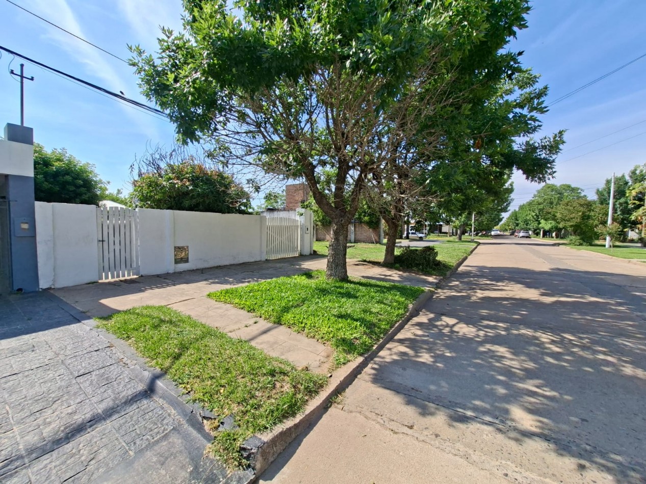 CASA EN VENTA- CORONDA