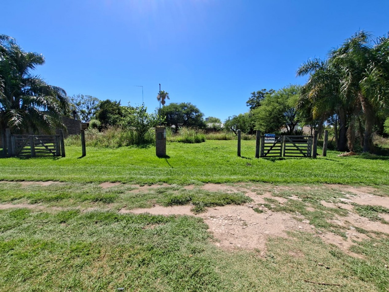 Ref. No 1335. En Venta dos lotes en Bo Basualdo Coronda. Proximo al rio. 