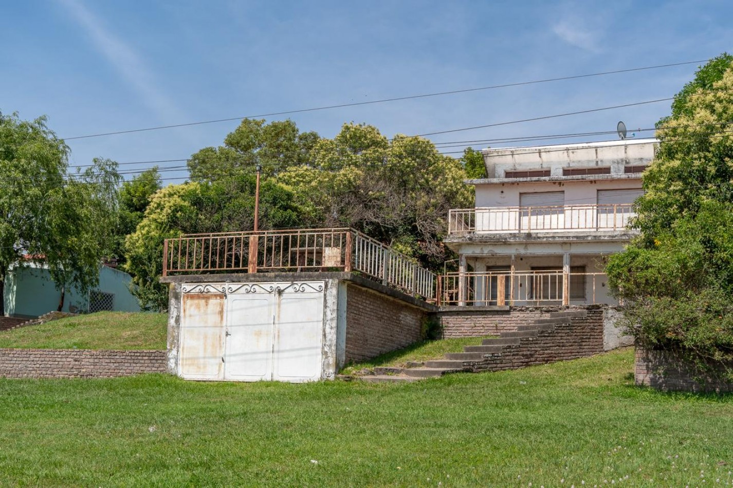 EN VENTA HERMOSO INMUEBLE EN BARRIO GALVEZ- CORONDA - Ref. No 1342