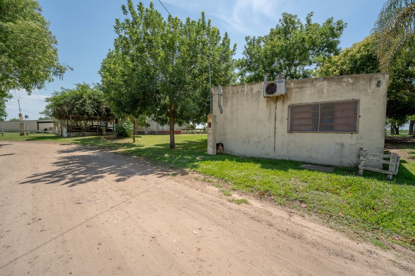 EN VENTA HERMOSO INMUEBLE EN BARRIO GALVEZ- CORONDA - Ref. No 1342