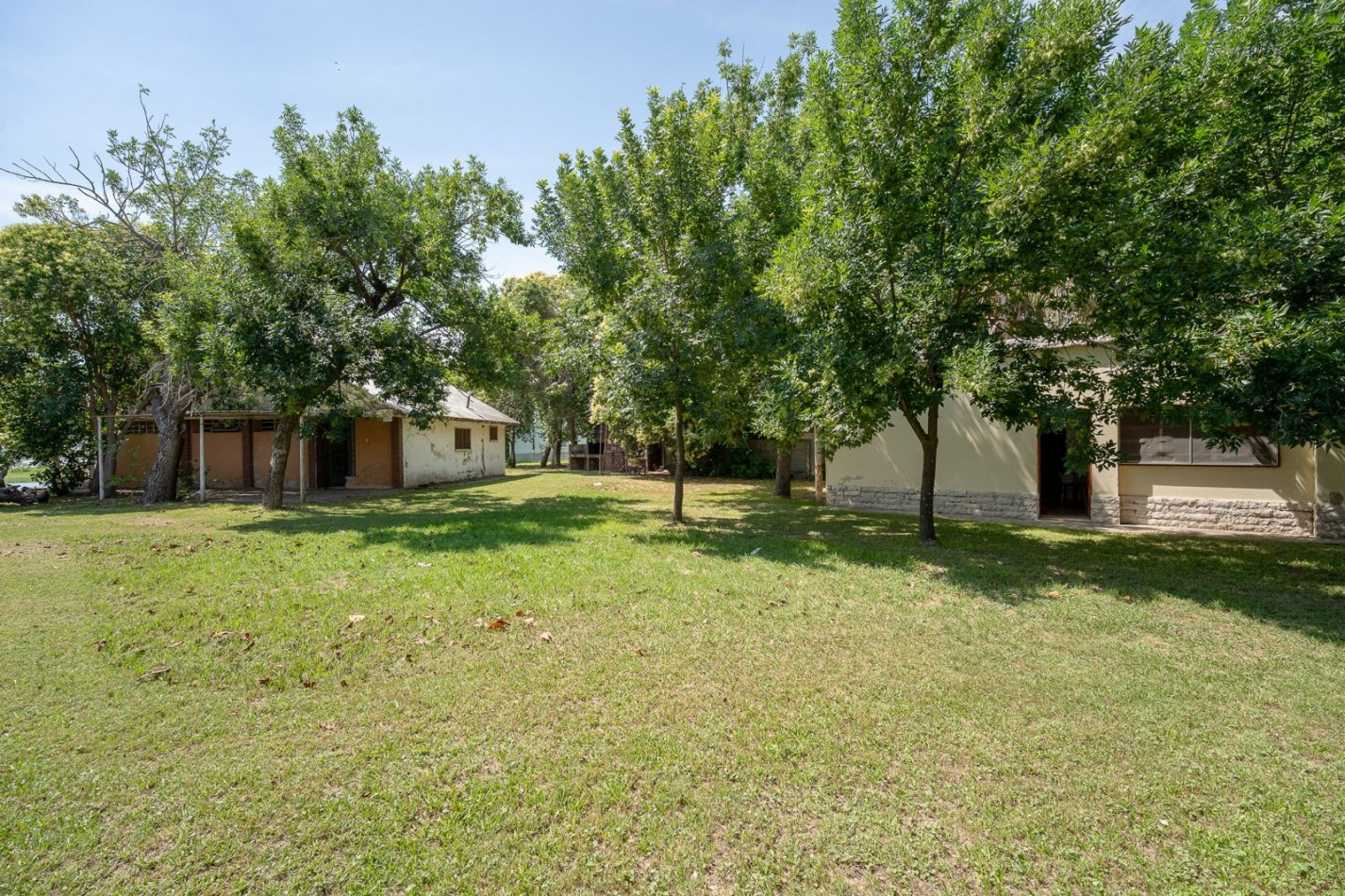 EN VENTA HERMOSO INMUEBLE EN BARRIO GALVEZ- CORONDA - Ref. No 1342