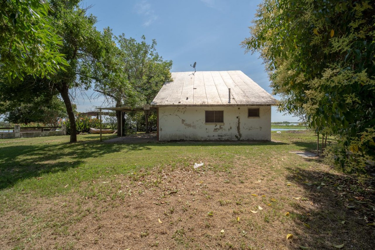 EN VENTA HERMOSO INMUEBLE EN BARRIO GALVEZ- CORONDA - Ref. No 1342