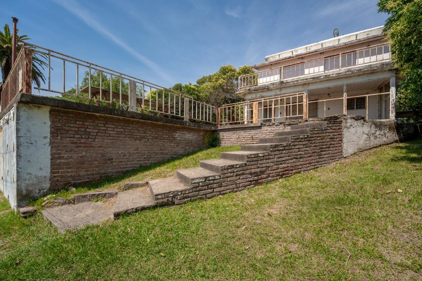 EN VENTA HERMOSO INMUEBLE EN BARRIO GALVEZ- CORONDA - Ref. No 1342