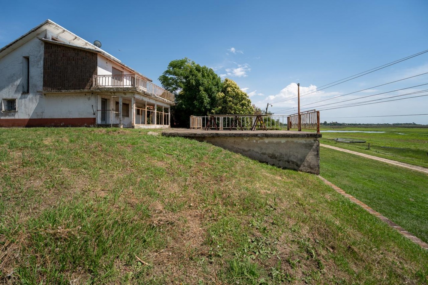 EN VENTA HERMOSO INMUEBLE EN BARRIO GALVEZ- CORONDA - Ref. No 1342