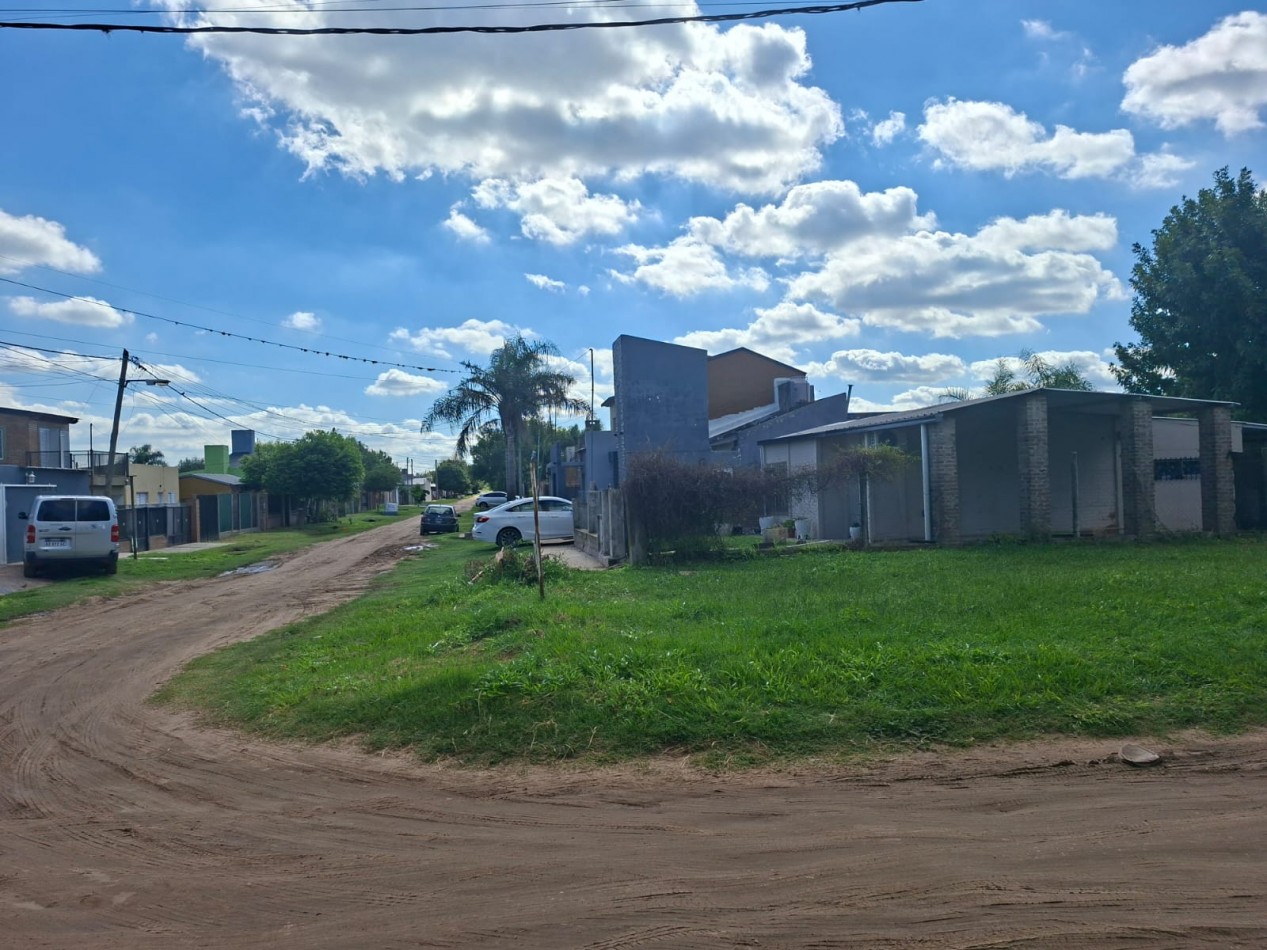 VENTA LOTE  EN ESQUINA 10 X 25 - REF. No 1367