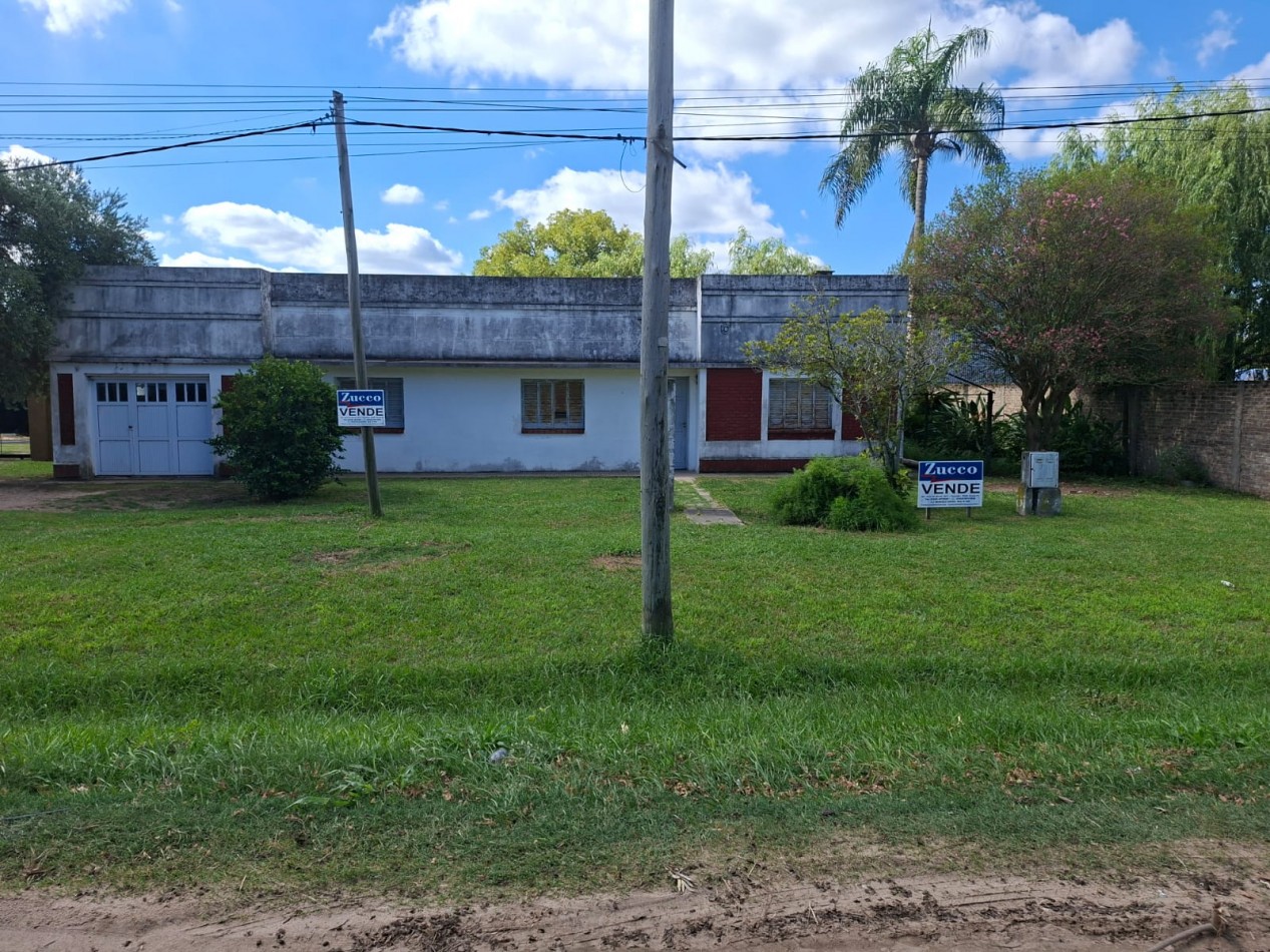 Ref. No 1364- CASA EN VENTA CON MUCHO TERRENO