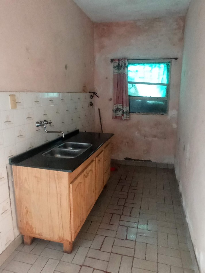 Oportunidad inversores!!!- Venta Casa con gran terreno