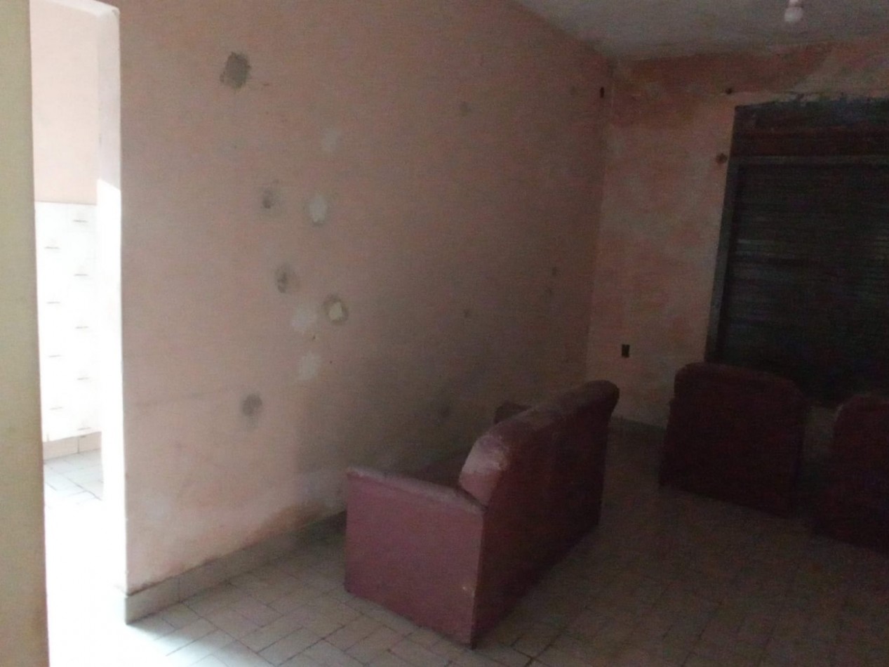 Oportunidad inversores!!!- Venta Casa con gran terreno