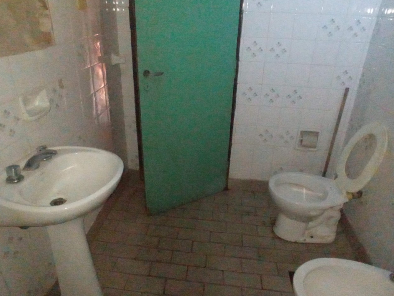 Oportunidad inversores!!!- Venta Casa con gran terreno