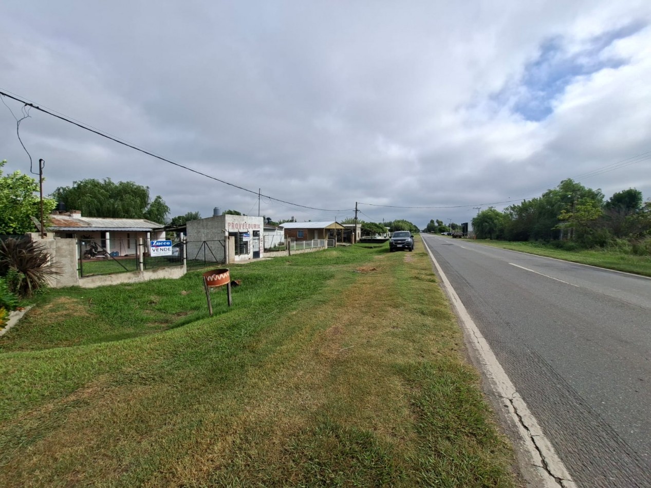 VENTA DE INMUEBLE CON LOCAL COMERCIAL- RUTA 11