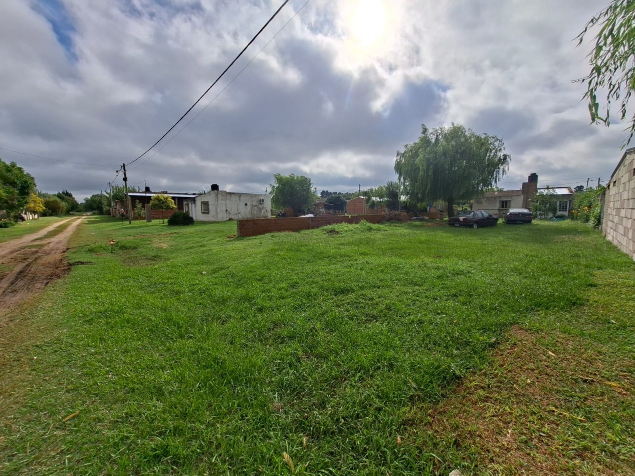 VENTA DE INMUEBLE CON LOCAL COMERCIAL- RUTA 11