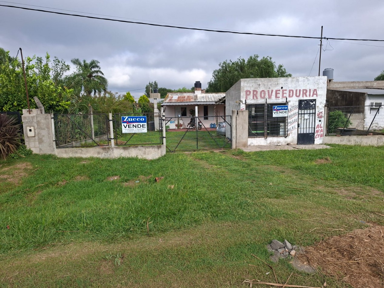 VENTA DE INMUEBLE CON LOCAL COMERCIAL- RUTA 11