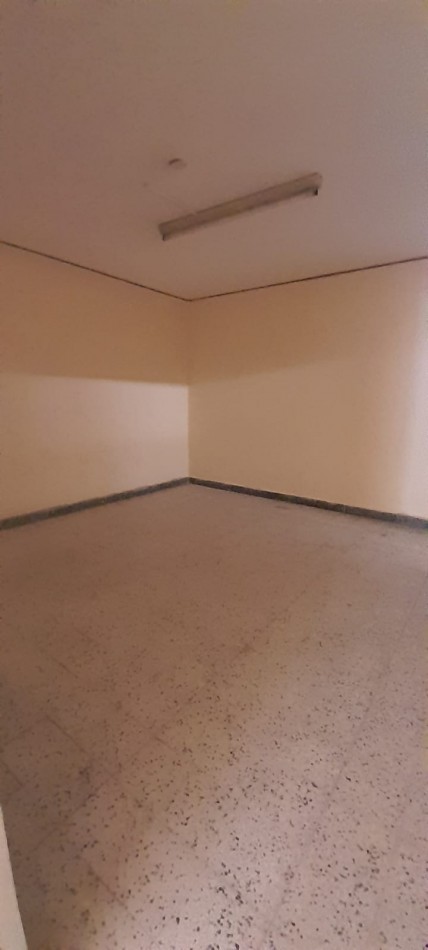 Venta local comercial + departamento. Excelente ubicacion. Coronda. Ref No 79