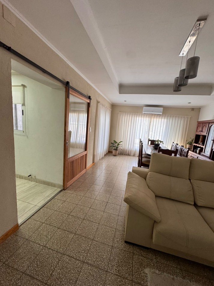 VENTA DE PROPIEDAD EN PLENO CENTRO DE CORONDA-Ref. No 1383