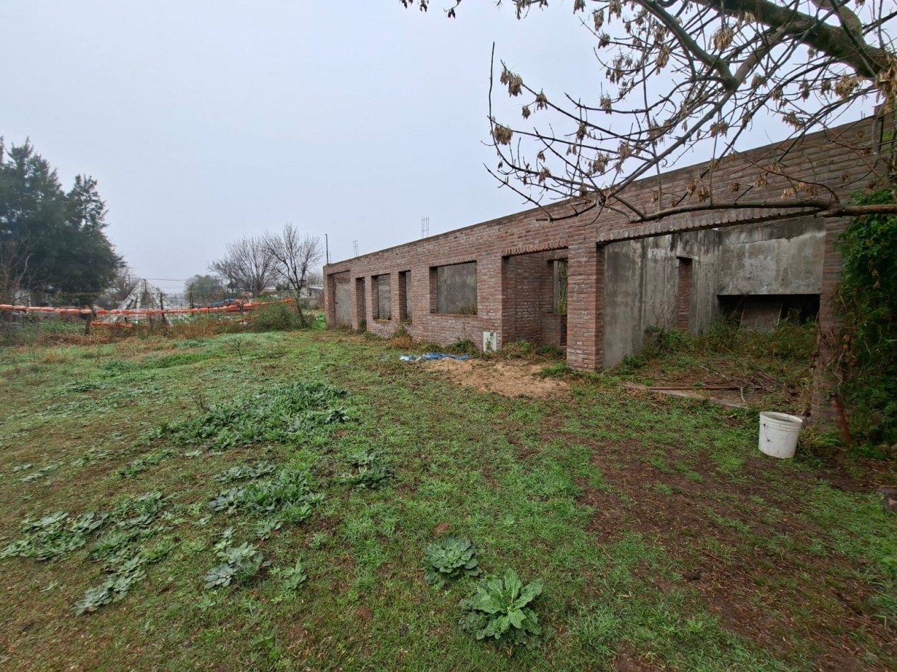 VENTA DE LOTE CON CASA EN CONSTRUCCION