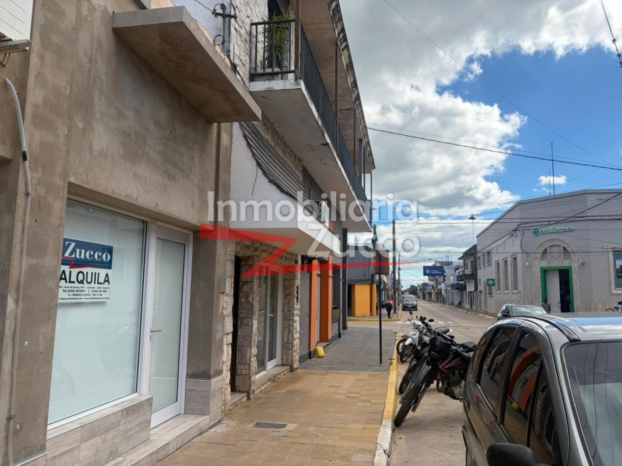 ALQUILO: LOCAL COMERCIAL EN PLENO CENTRO EN CORONDA