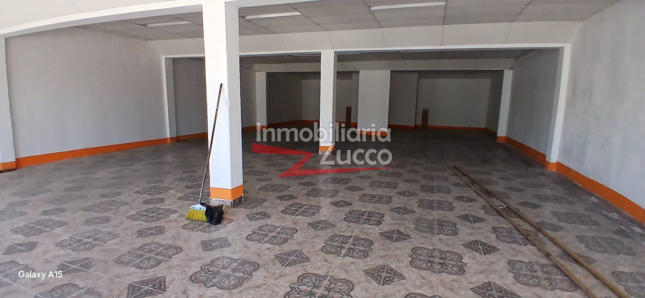 ALQUILO AMPLIO LOCAL COMERCIAL EN CORONDA