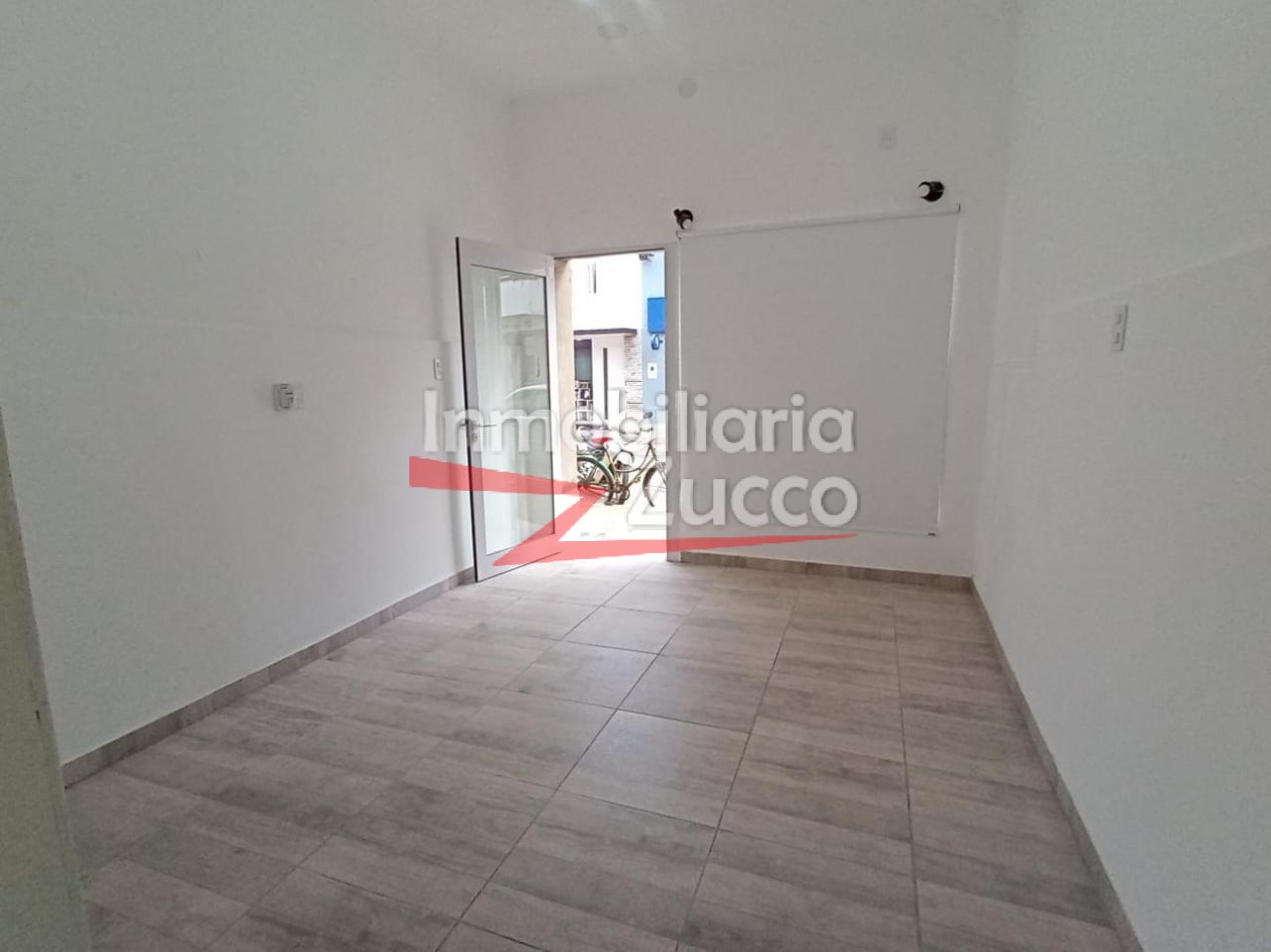 ALQUILO: LOCAL COMERCIAL EN PLENO CENTRO EN CORONDA