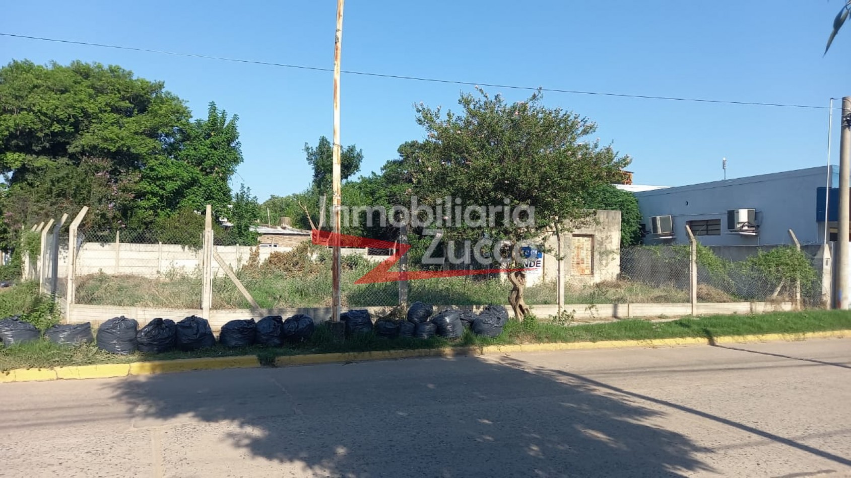 VENTA: LOTE EN EXCELENTE UBICACION EN CORONDA - Ref. 1260
