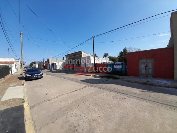 VENTA: CASA A REFACCIONAR EN CORONDA - Ref. 923