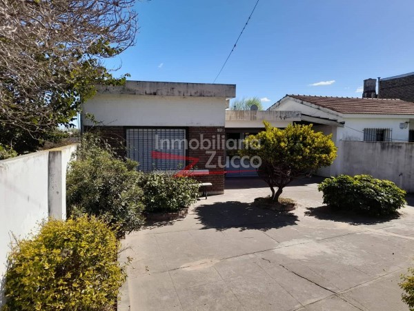 VENTA: CASA EN CORONDA - Ref. 930