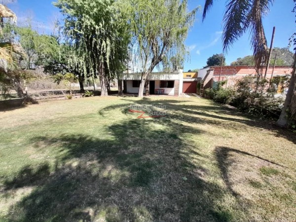 VENTA: CASA EN B. LOS PARAISOS A 50 MTS. DEL RIO - Ref. 948
