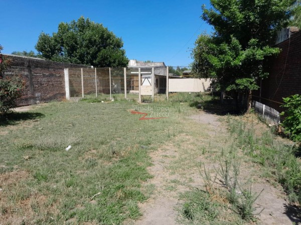 VENTA: CASA + OFICINAS + GALPONES EN CORONDA - Ref. 981