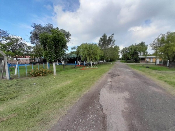 VENTA: DOS CABAÑAS EN BARRIO LOS PARAISOS - Ref. 1037