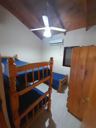 VENTA: DOS CABAÑAS EN BARRIO LOS PARAISOS - Ref. 1037