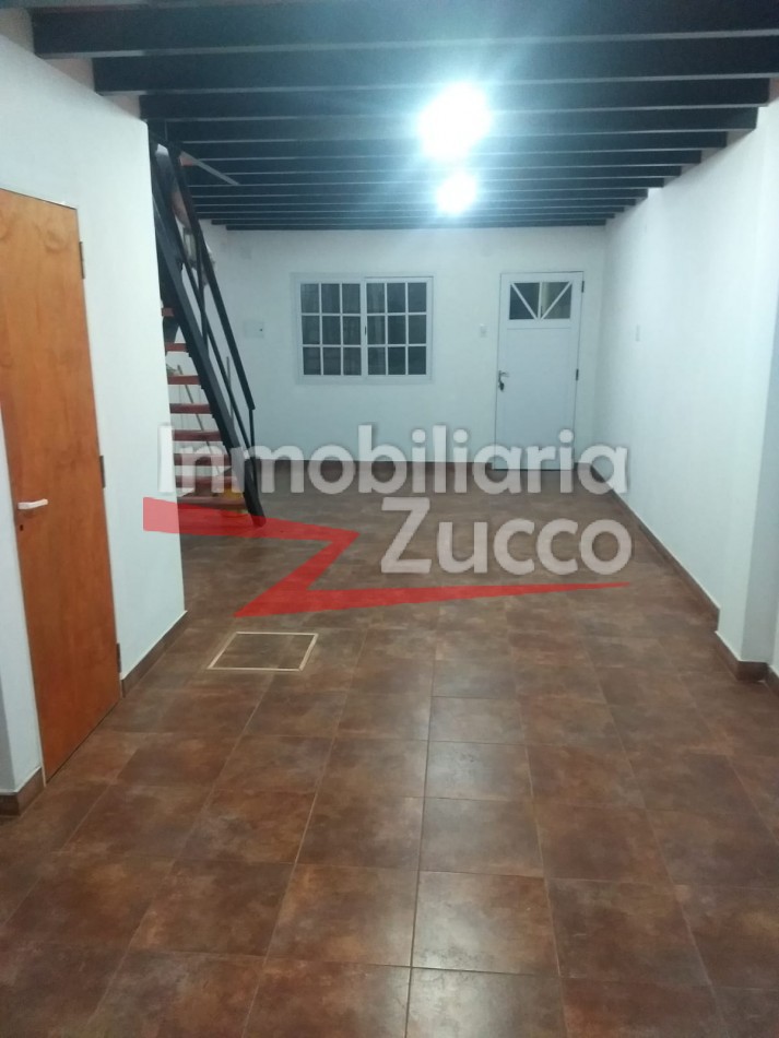 ALQUILO: DUPLEX EN CORONDA