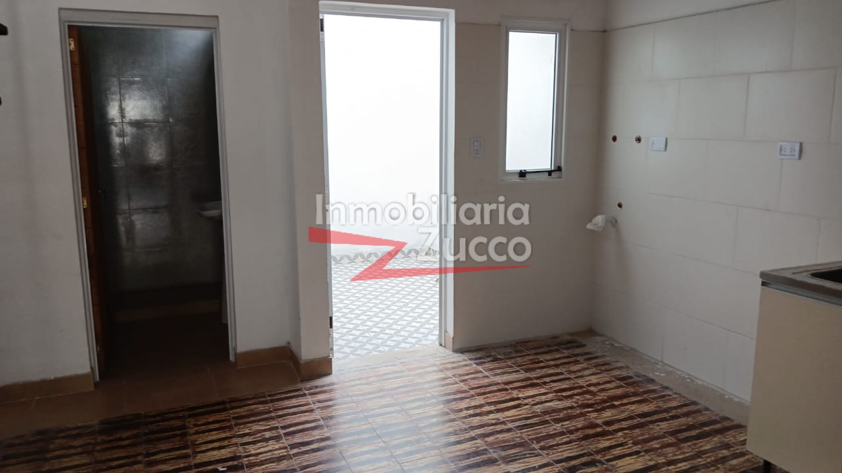 ALQUILO: LOCAL COMERCIAL + DEPARTAMENTO EN CORONDA