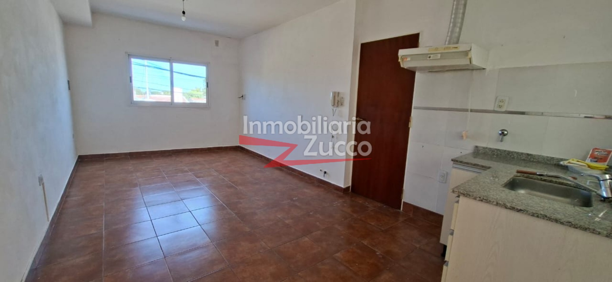 ALQUILO: DEPARTAMENTO EN PLANTA ALTA