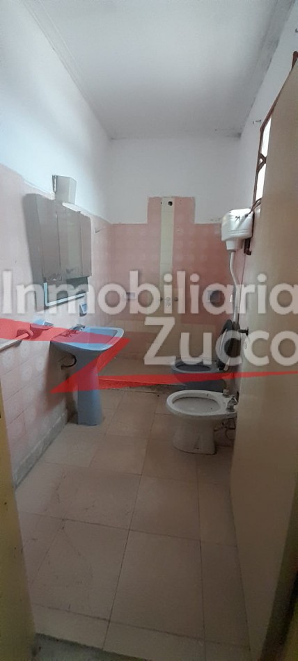 Venta: Importante inmueble ubicado en pleno centro de la cuidad de Coronda - Ref. 1311