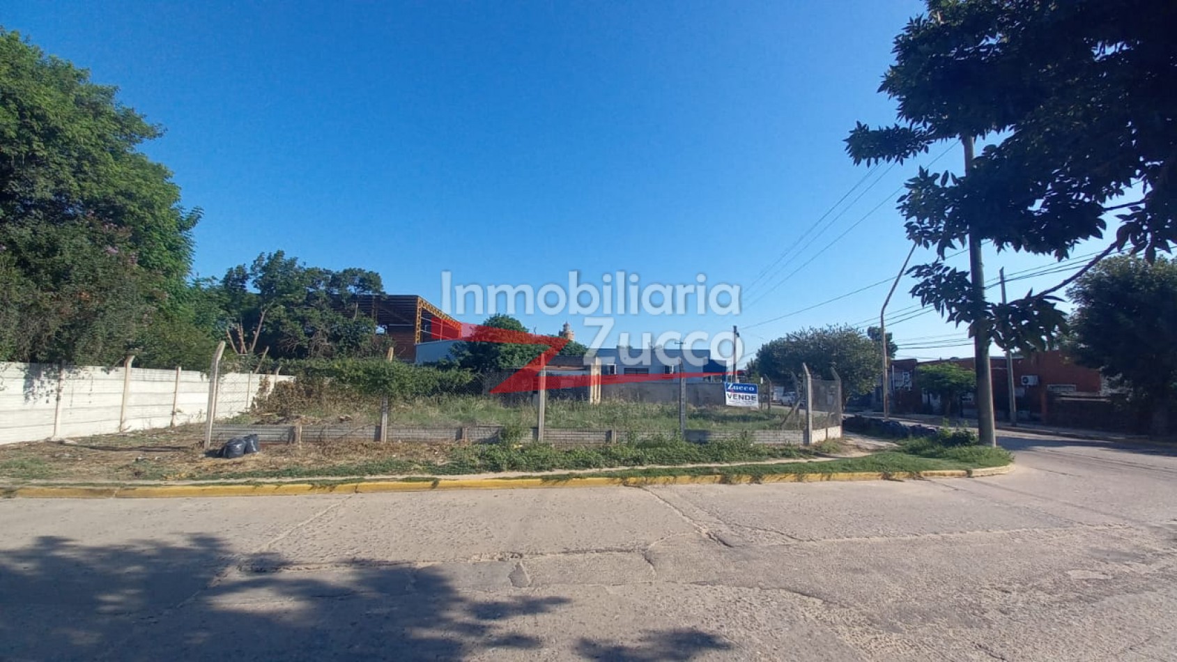 VENTA: LOTE EN EXCELENTE UBICACION EN CORONDA - Ref. 1260