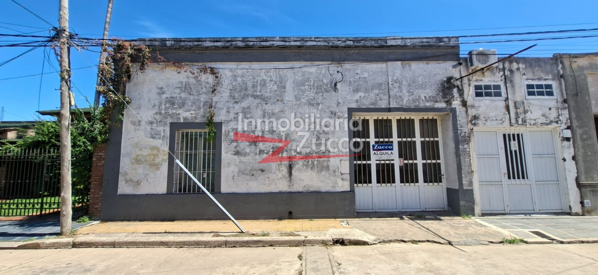 ALQUILO COCHERA EN CORONDA