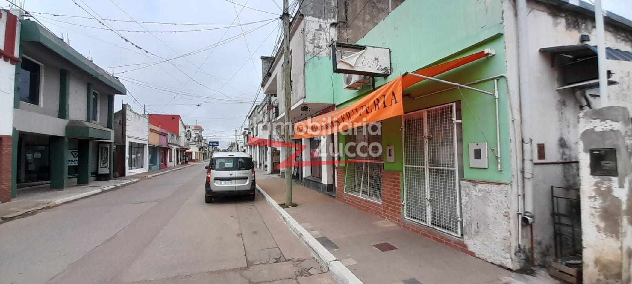 VENTA: LOCAL COMERCIAL + DEPARTAMENTO A REFACCIONAR - Ref. 1179