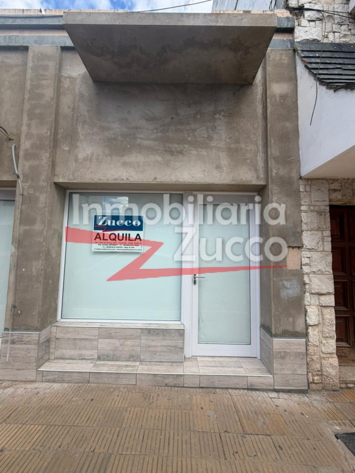ALQUILO: LOCAL COMERCIAL EN PLENO CENTRO EN CORONDA
