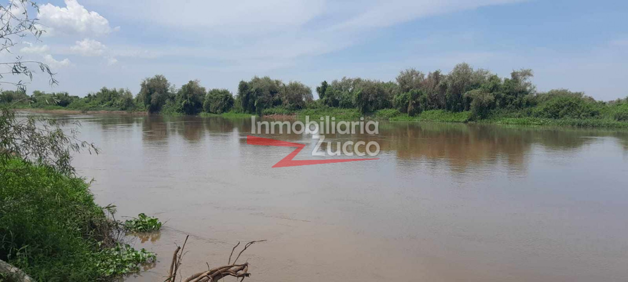 VENTA:DOS CABAÑAS SOBRE EL RIO EN DESVIO ARIJON - Ref. 1148