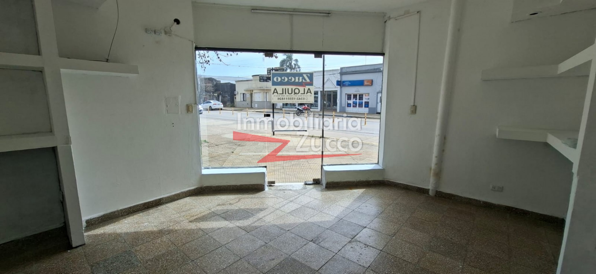 ALQUILO: LOCAL COMERCIAL CENTRICO
