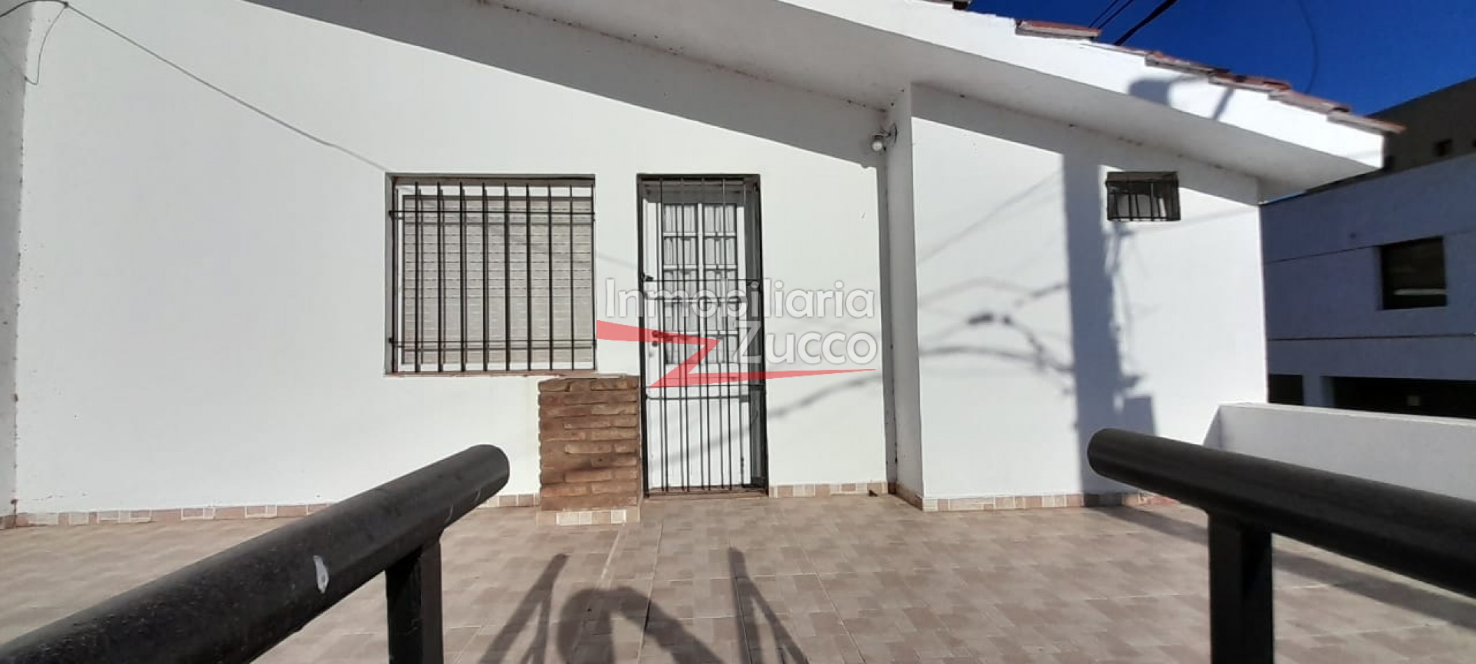 VENTA: CASA EN CORONDA CON HERMOSA VISTA AL RIO - Ref. 1101