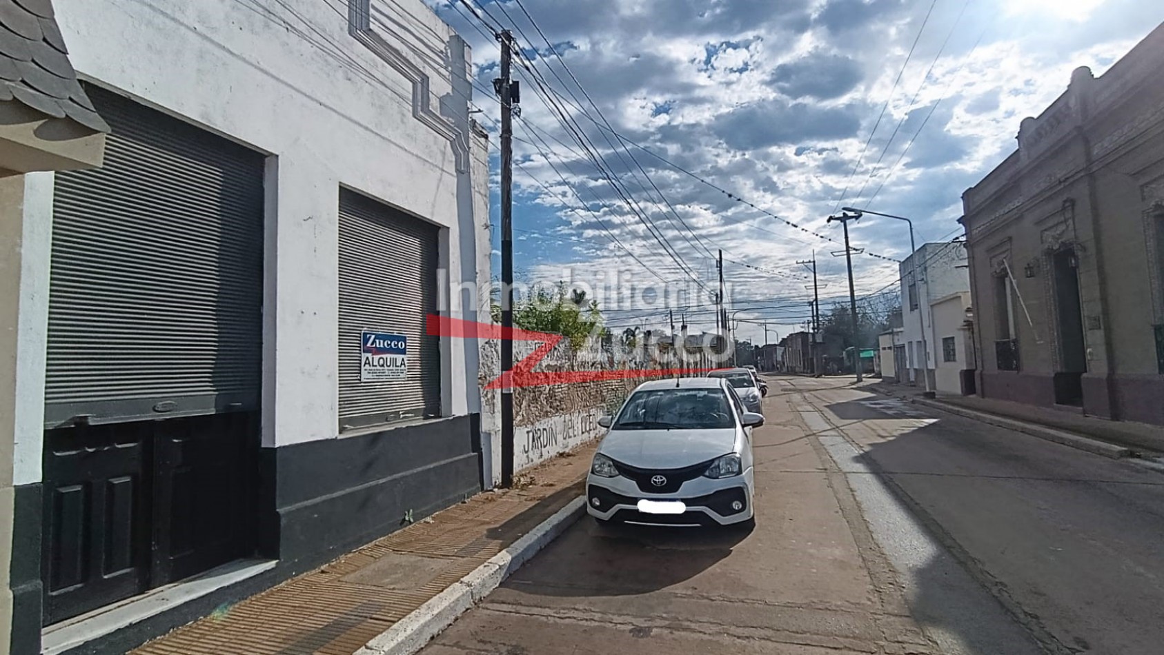 ALQUILO: LOCAL COMERCIAL 