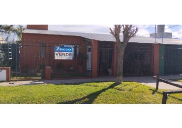 Ref. 884 - VENTA CASA - CORONDA