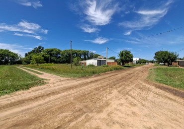 ¡Oportunidad!-Venta lote en esquina 250 m2 - Coronda.- Ref. No 1357